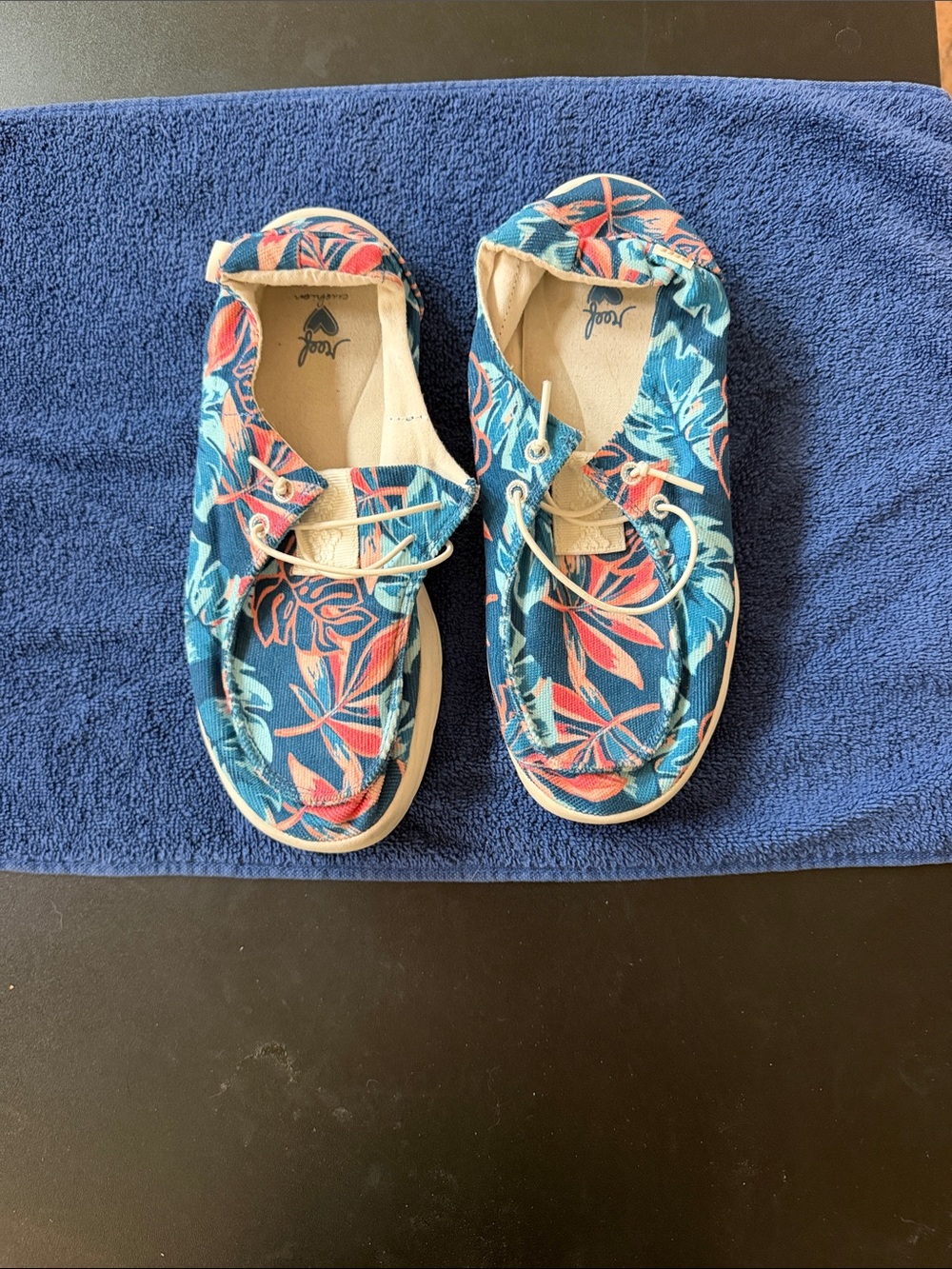 Reef Blue & Coral Tropical Print Slip-On Moccasins